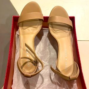 Kelly and Katie Kristie Natural size 8.5